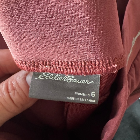 Eddie Bauer polyester/ Lycra hiking pants. Size 6. Awesome pants!!! - Picture 2 of 4